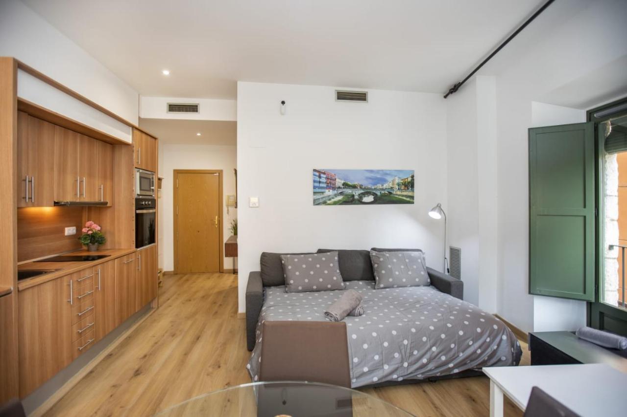 Apartament Al Cor Del Barri Vell De Girona Bagian luar foto
